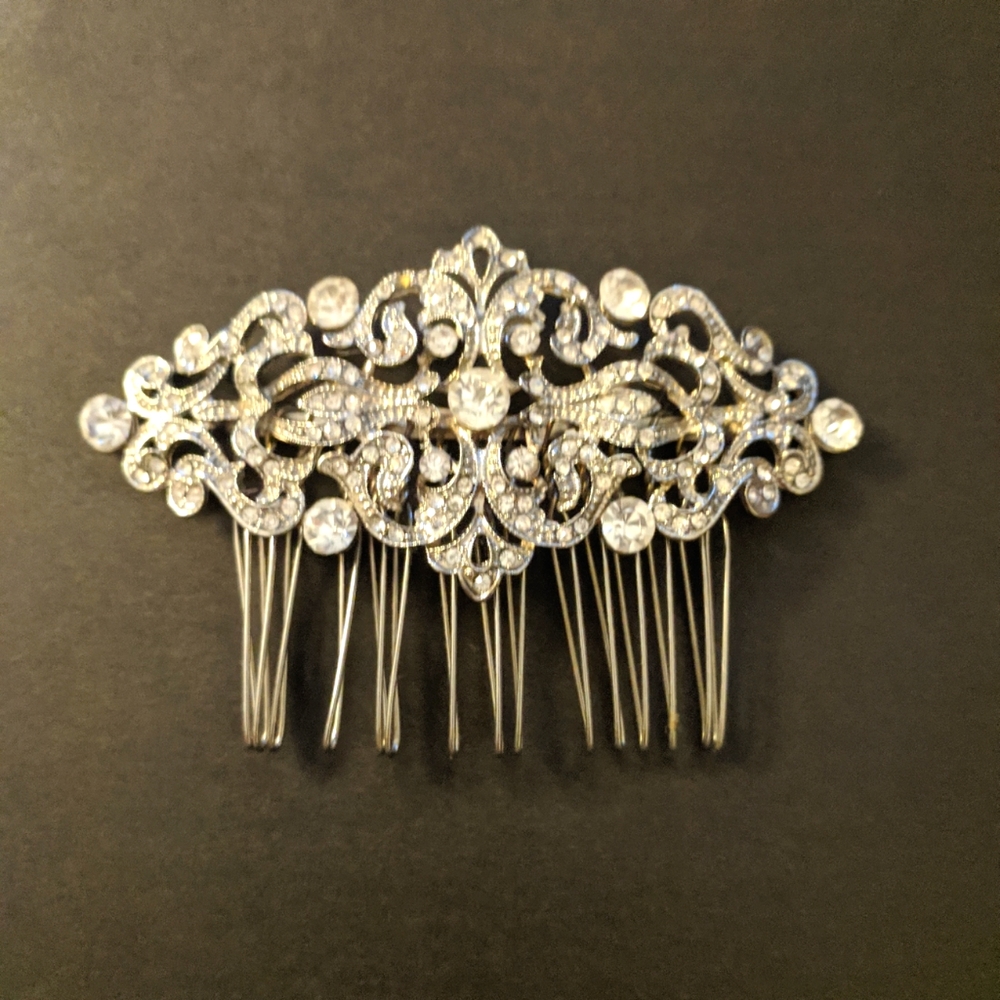 Elegant Hair Comb